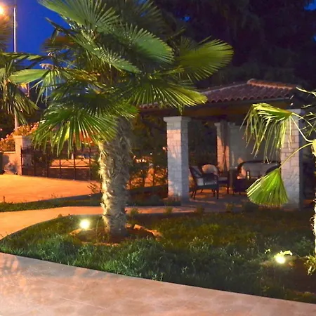 Apartments Porec City * ポレッチ